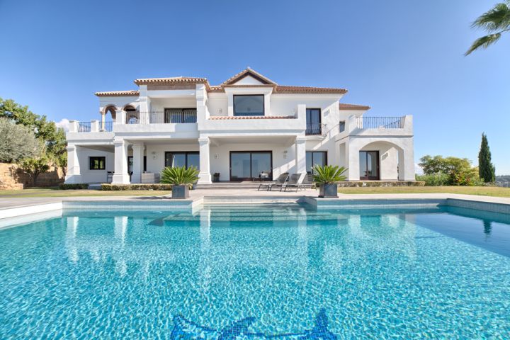 Altavista Benahavis - Luxury villas with mountain and sea views in Benahavis