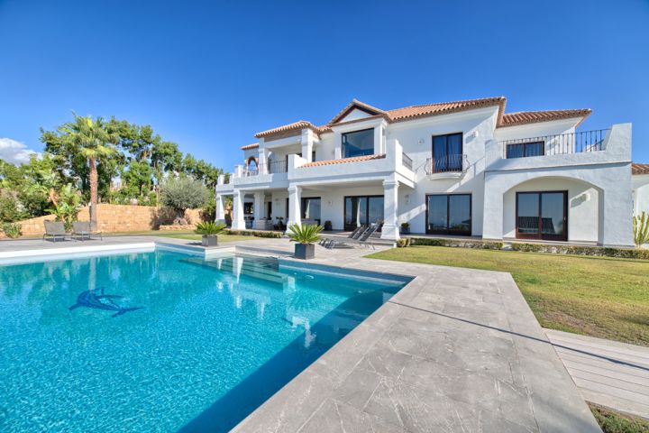 Altavista Benahavis - Luxury villas with mountain and sea views in Benahavis