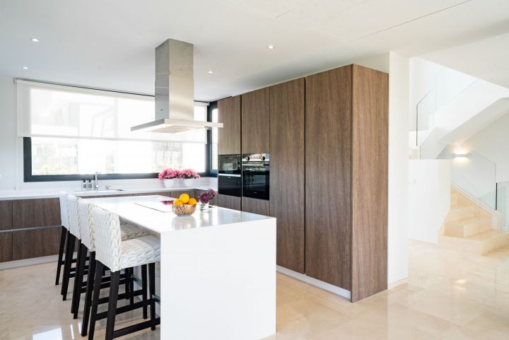 Marina Bay Estepona - Modern apartments steps from Estepona marina and the beach