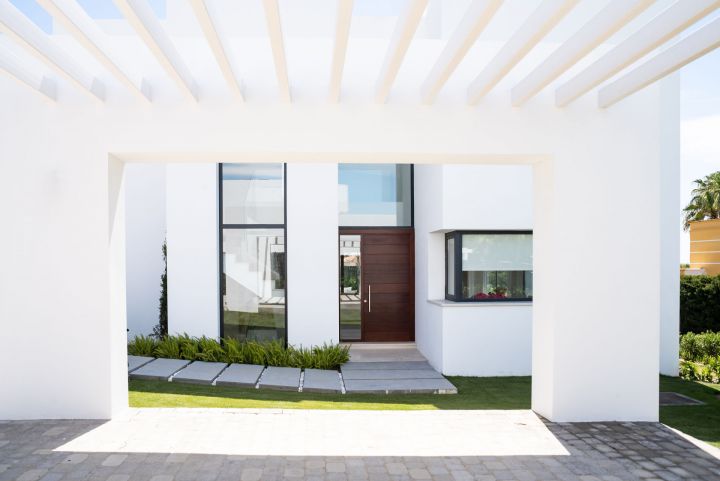 Marina Bay Estepona - Modern apartments steps from Estepona marina and the beach