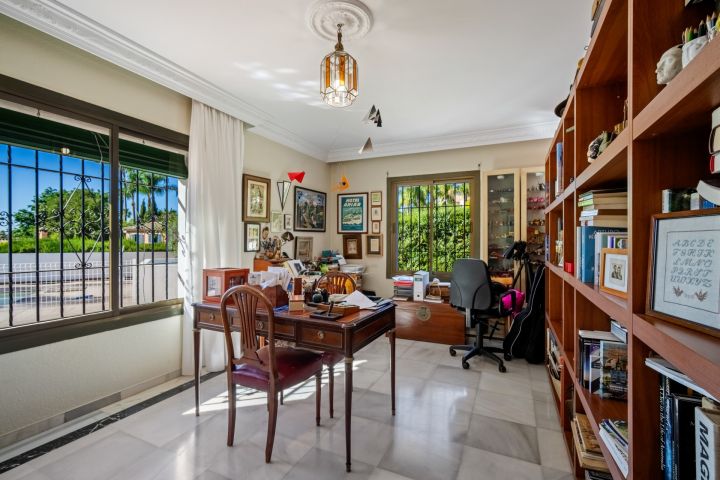 La Merced 16 - Charming Andalusian style home located in Marbella Center