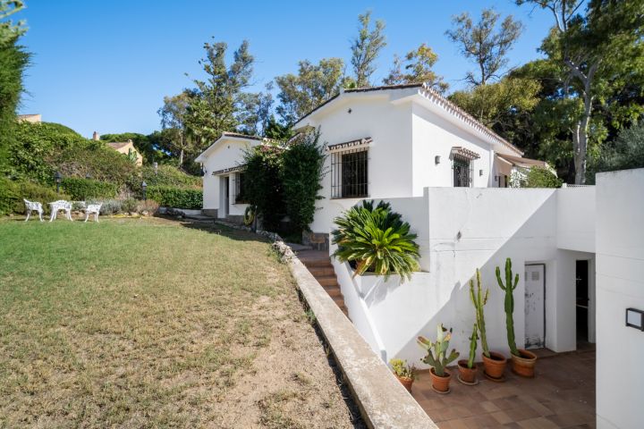 La Merced 16 - Charming Andalusian style home located in Marbella Center