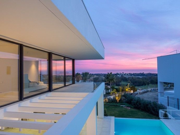 Modern villas for sale in la Alqueria, Benahavis - Charming Home with Top-Tier Finishes in La Alqueria