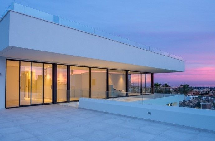 Modern villas for sale in la Alqueria, Benahavis - Charming Home with Top-Tier Finishes in La Alqueria