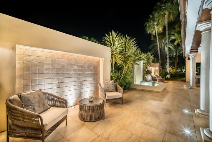 Casiopea 101 - Luxury Property with Modern Design in Los Naranjos