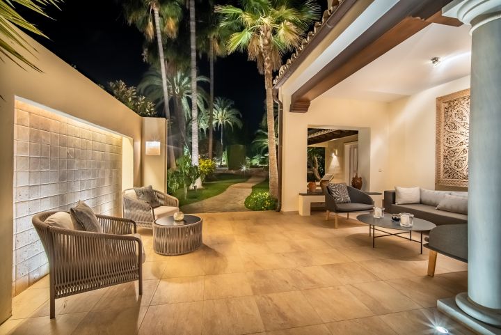 Casiopea 101 - Luxury Property with Modern Design in Los Naranjos