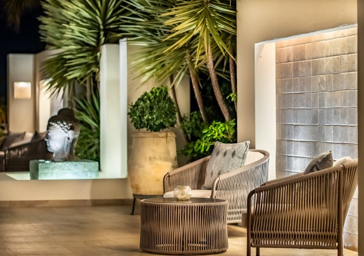 Casiopea 101 - Luxury Property with Modern Design in Los Naranjos