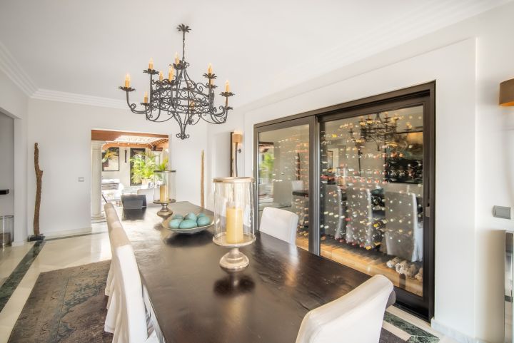 Casiopea 101 - Luxury Property with Modern Design in Los Naranjos