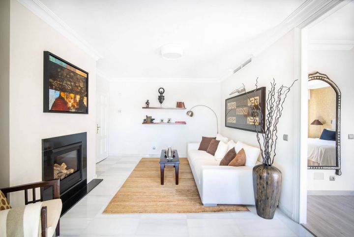 Casiopea 101 - Luxury Property with Modern Design in Los Naranjos