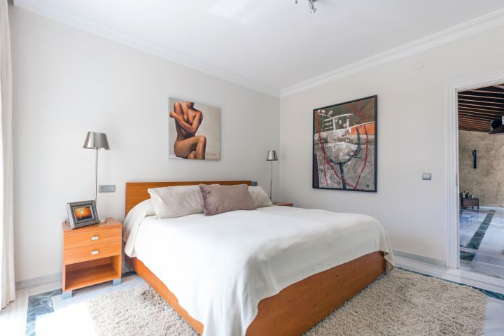 Casiopea 101 - Luxury Property with Modern Design in Los Naranjos