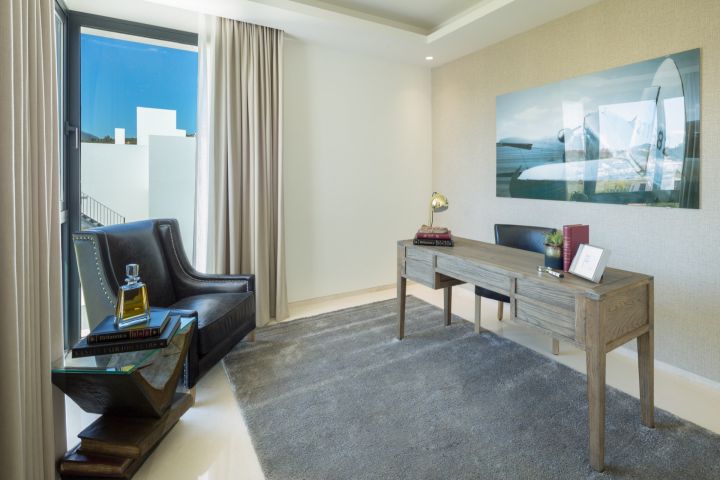 Los Olivos 4 - Contemporary Frontline Golf Proeprty in Nueva Andalucia