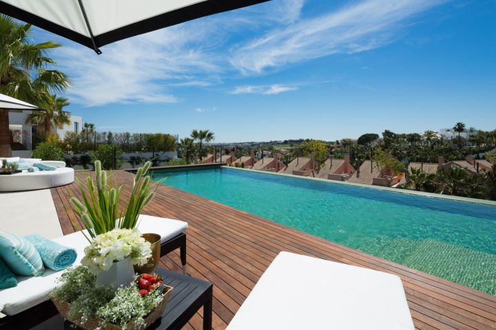 Los Olivos 4 - Contemporary Frontline Golf Proeprty in Nueva Andalucia