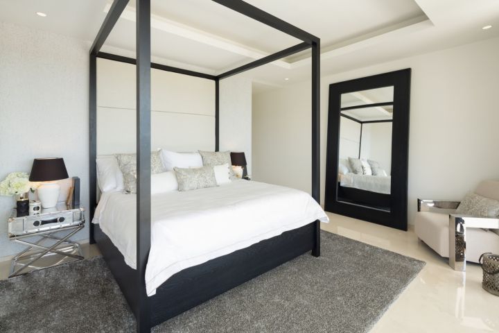 Los Olivos 4 - Contemporary Frontline Golf Proeprty in Nueva Andalucia