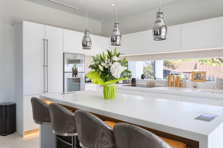 Nagüeles 27 - Spacious Villa with Contemporary Design