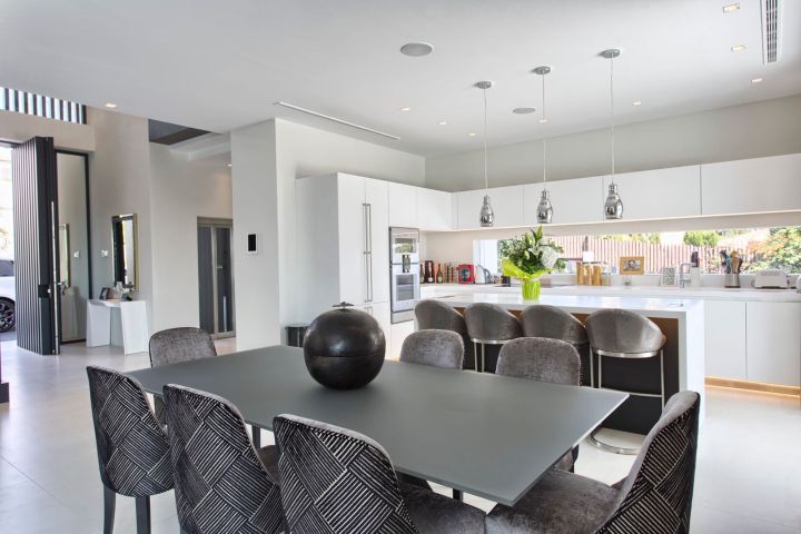 Nagüeles 27 - Spacious Villa with Contemporary Design