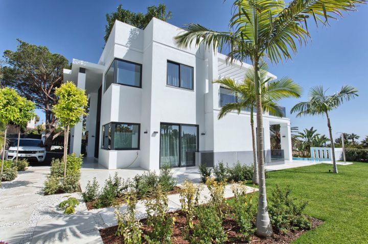 Nagüeles 27 - Spacious Villa with Contemporary Design