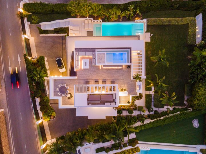 Nagüeles 27 - Spacious Villa with Contemporary Design