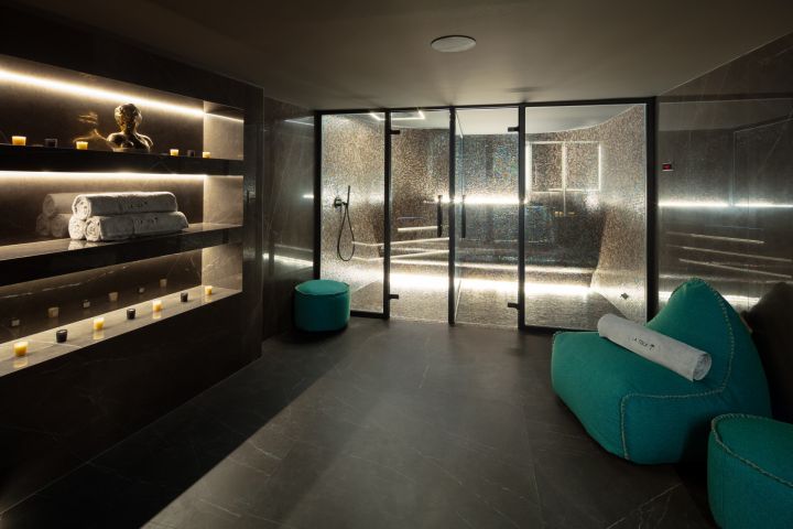 La Toca - Elegant Property with Modern Design in El Herrojo