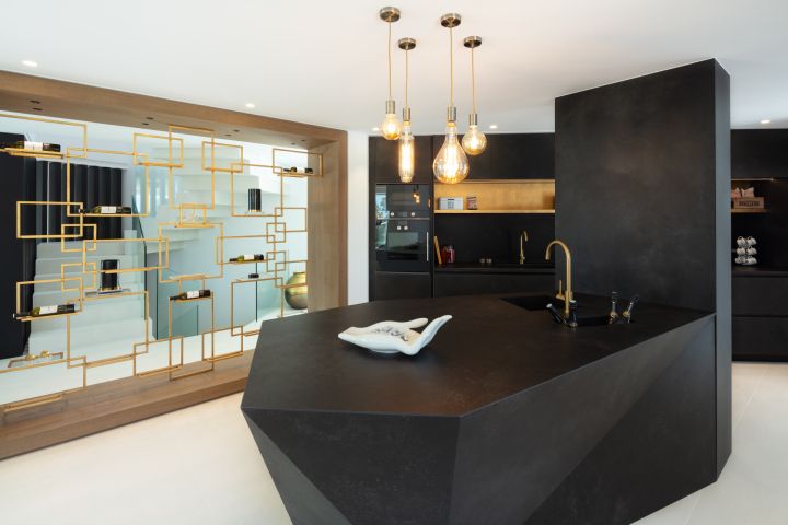 La Toca - Elegant Property with Modern Design in El Herrojo