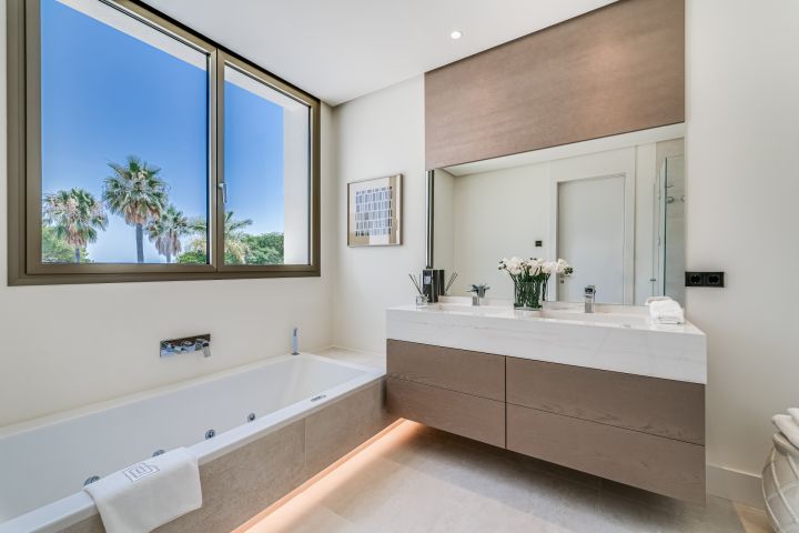 Villa Los Angeles - Charming Home within the Exclusive Community of Sierra Blanca