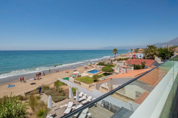 Villa Costabella - Primera línea de playa en Marbella