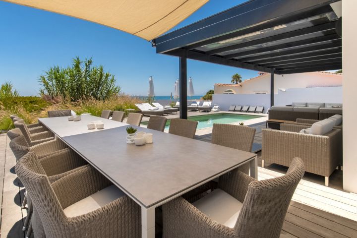 Villa Costabella - Primera línea de playa en Marbella