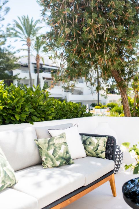 Ground Floor Apartment med 3 sovrum och 3 badrum - Maison contemporaine au design moderne à Alhambra del Mar