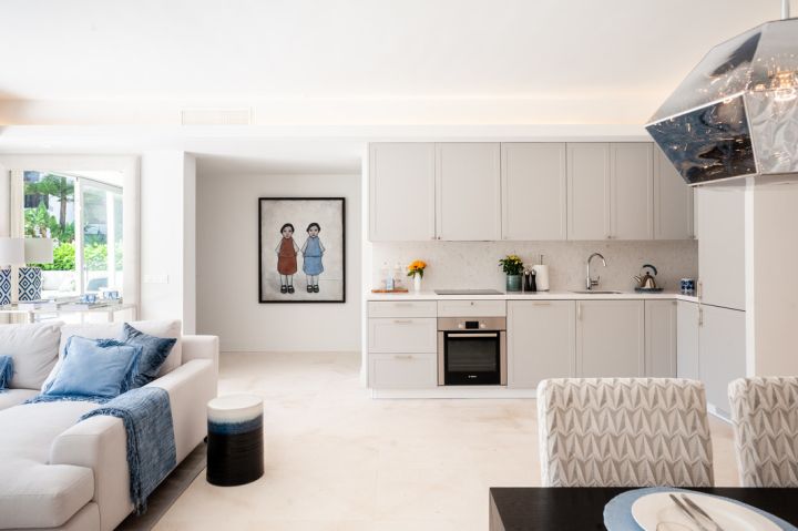 Ground Floor Apartment med 3 sovrum och 3 badrum - Maison contemporaine au design moderne à Alhambra del Mar