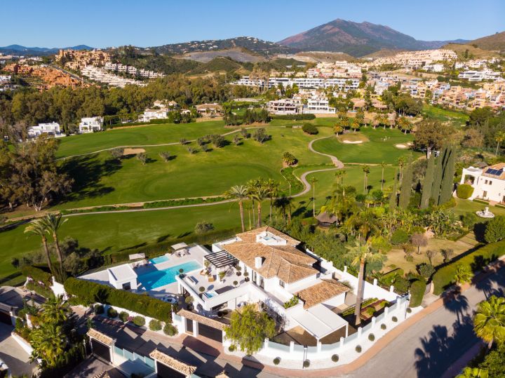 Villa Elba - Home with Andalusian Charm in Los Naranjos Golf