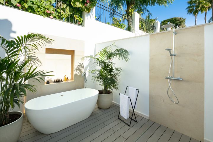 Villa Elba - Home with Andalusian Charm in Los Naranjos Golf