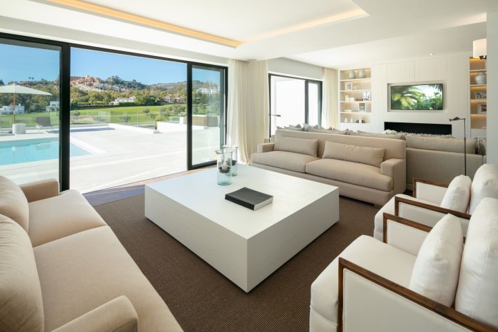 Villa Elba - Home with Andalusian Charm in Los Naranjos Golf