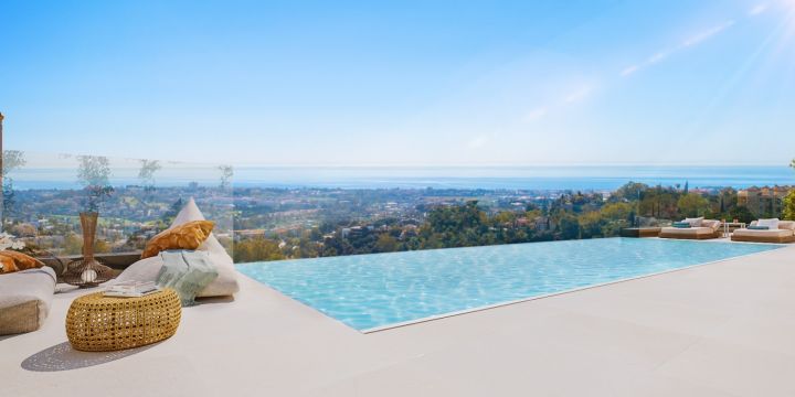 New development of villas in La Quinta, Benahavis - Luxurious Modern Home offering Golf Views