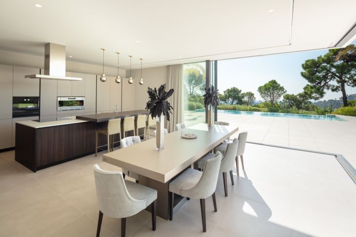 Madroñal 2 - Spacious Modern Home Frontline Golf