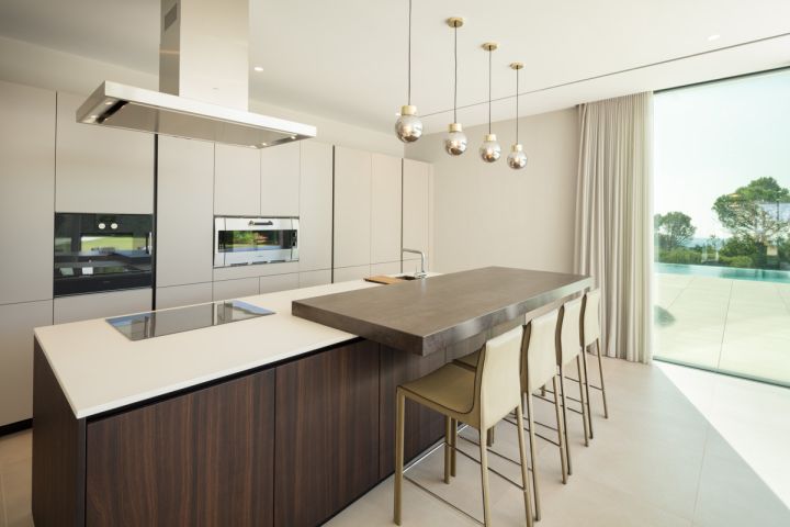 Madroñal 2 - Spacious Modern Home Frontline Golf