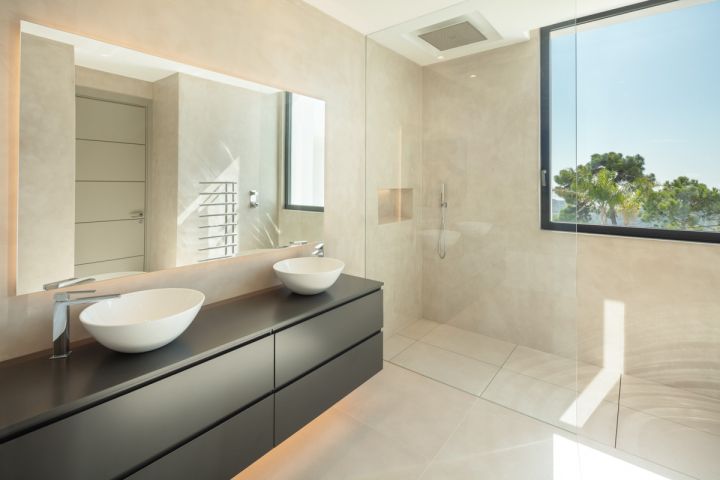 Madroñal 2 - Spacious Modern Home Frontline Golf