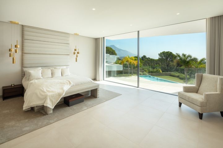 Madroñal 2 - Spacious Modern Home Frontline Golf