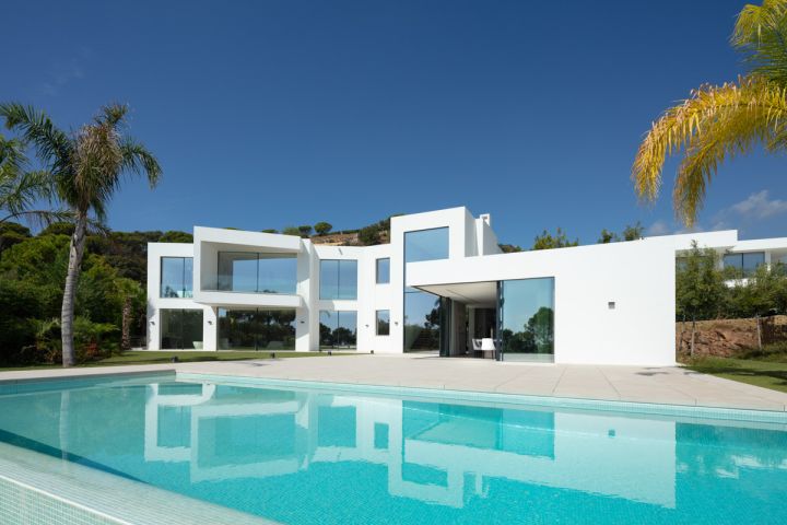 Madroñal 2 - Spacious Modern Home Frontline Golf