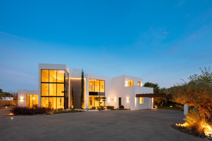 Madroñal 2 - Spacious Modern Home Frontline Golf