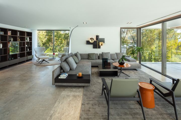 Villa con 5 dormitorios y 5 baños - Casa moderna a medida con diseño moderno