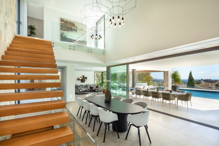 Villa con 5 dormitorios y 5 baños - Casa moderna a medida con diseño moderno