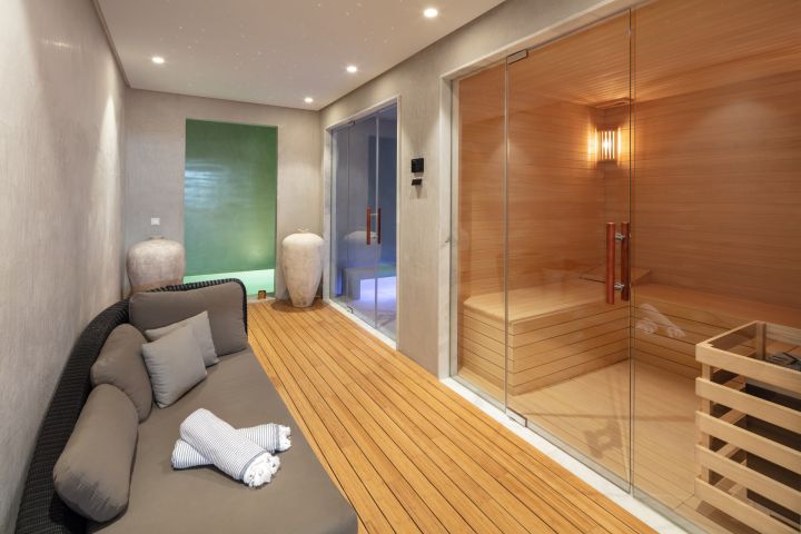 La Quinta 106 - Modern Elegant Villa in a Gated Community