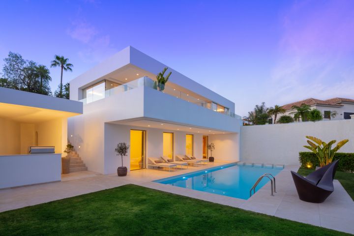 La Quinta 106 - Modern Elegant Villa in a Gated Community