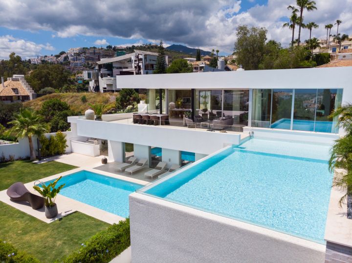 La Quinta 106 - Modern Elegant Villa in a Gated Community