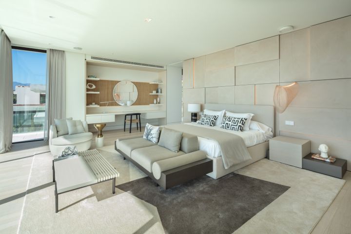 The Hills 9 - Elegant Luxury Property with a Prime Location