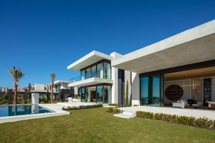 The Hills 9 - Elegant Luxury Property with a Prime Location