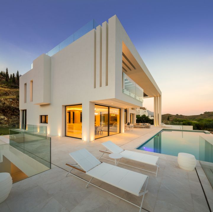 La Quinta 27 - Modern Contemporary Property with Andalusian Charm in La Quinta