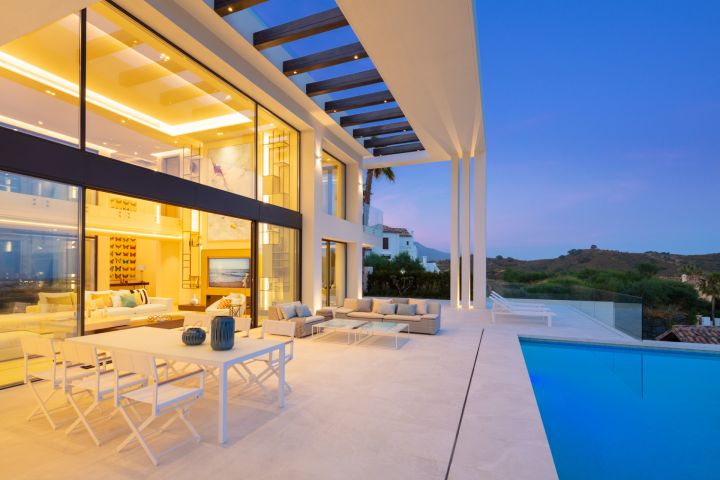 La Quinta 27 - Modern Contemporary Property with Andalusian Charm in La Quinta