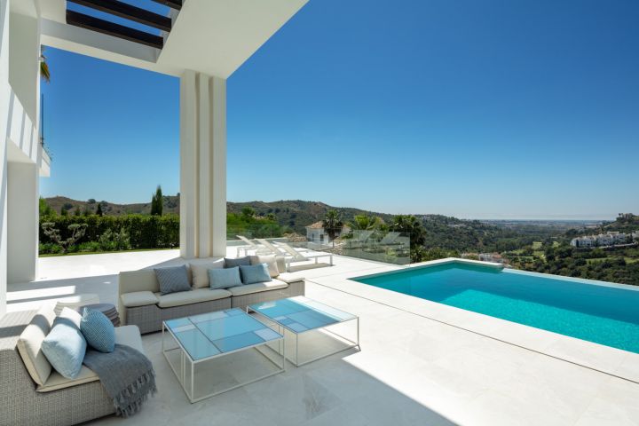 La Quinta 27 - Modern Contemporary Property with Andalusian Charm in La Quinta