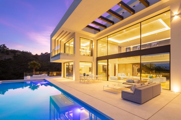 La Quinta 27 - Modern Contemporary Property with Andalusian Charm in La Quinta