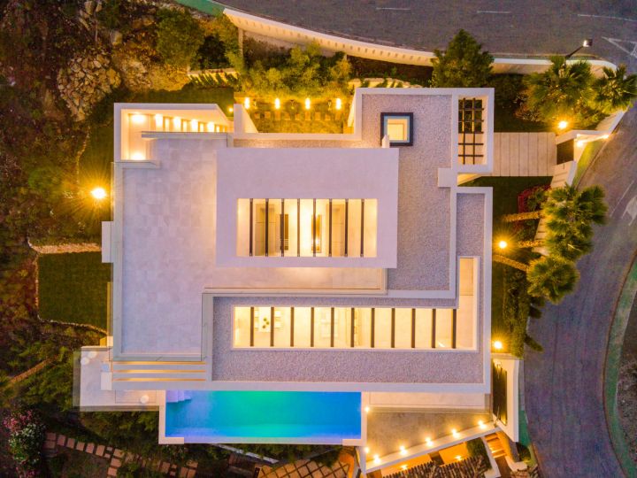 La Quinta 27 - Modern Contemporary Property with Andalusian Charm in La Quinta